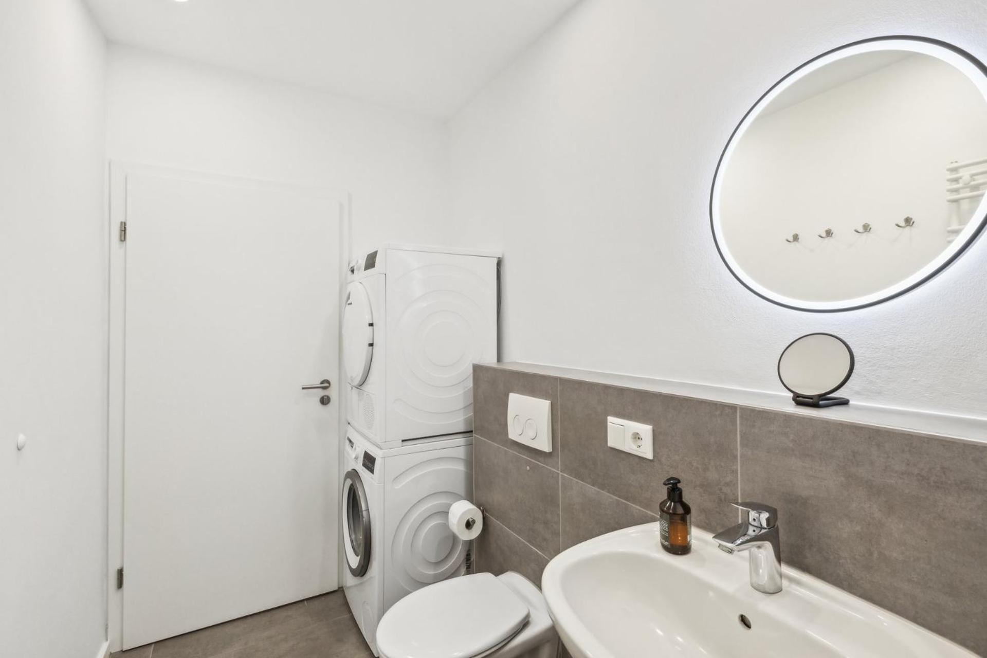 Business Apartment Kranich: 3 Zimmer, Top Infrastrukturlage Hh Langenhorn, Naehe Airport ハンブルク エクステリア 写真